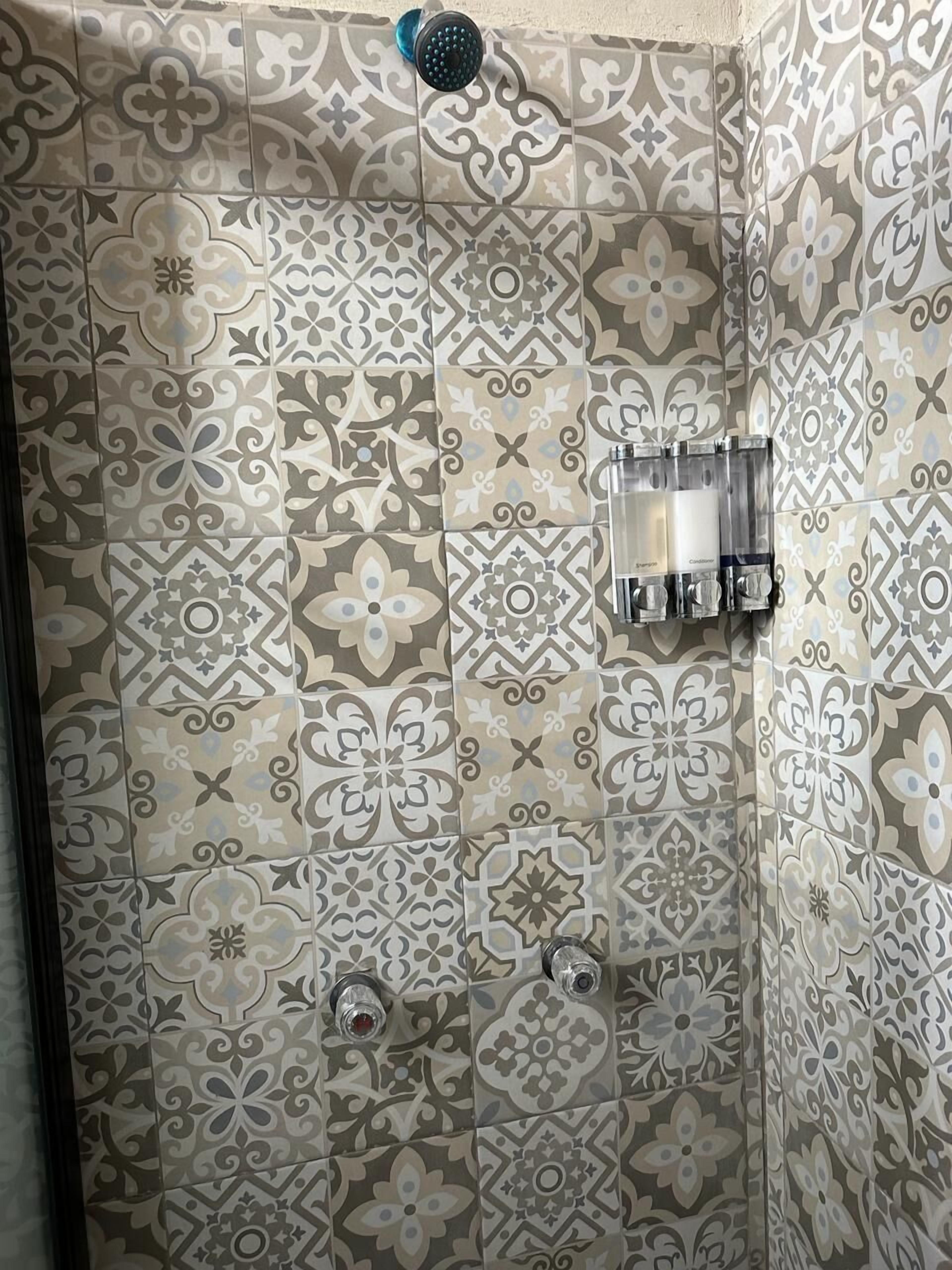 Family Room | Bathroom