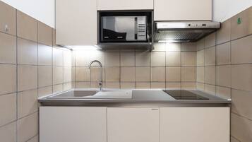 Refrigerador, microondas, horno y lavavajillas