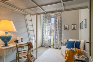 5 bedrooms, iron/ironing board, travel crib, free WiFi - Sunset Populonia Home With Sea View, Ac, Wifi (Populonia)