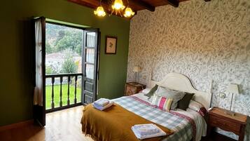 2 slaapkamers, een strijkplank/strijkijzer, reisbedje, wifi