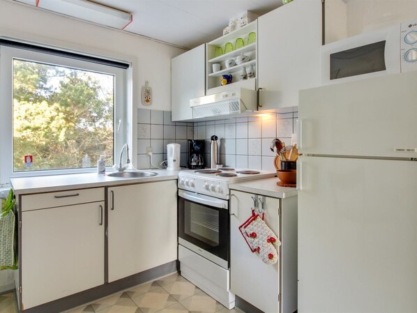 Fridge, microwave, oven, cookware/dishes/utensils