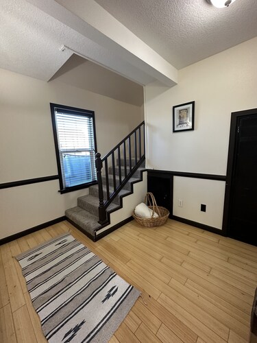 Cute 2 bed Bungalow in the heart of Oregon City