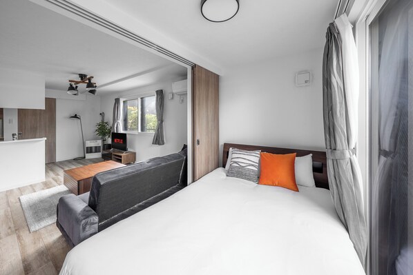 1 غرفة نوم وستائر تعتيم ومكوا ة/لوح كي وواي فاي مجانًا