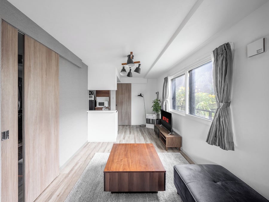 Basic Apartment | Living area | Flat-screen TV