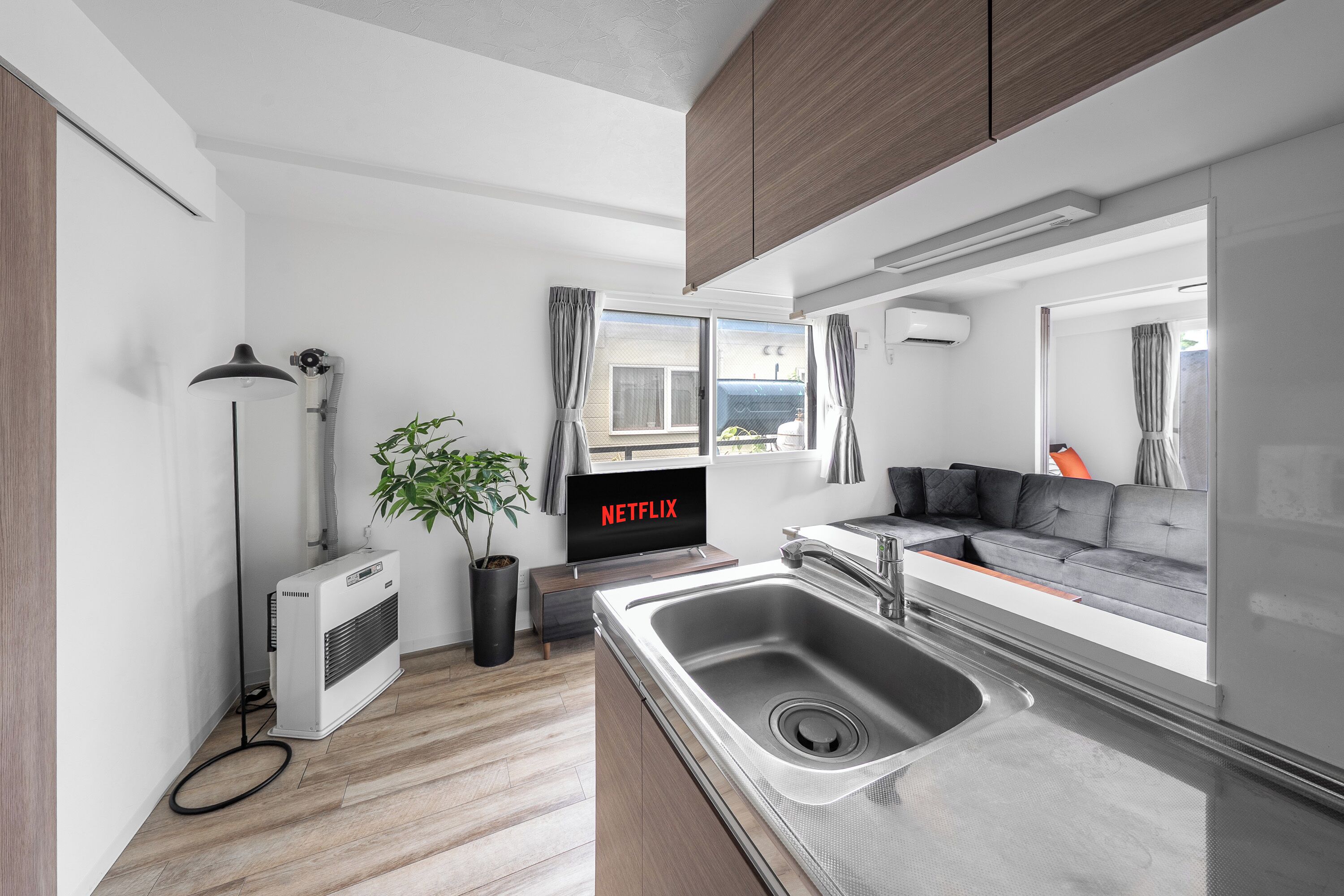 Basic Apartment | Private kitchen | Full-size fridge, microwave, stovetop, electric kettle