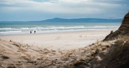 Harbour Nights Deluxe 7A by Interhome