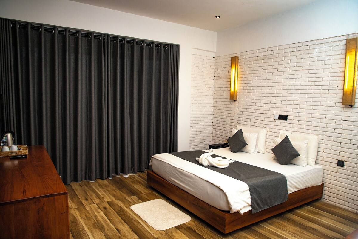 Superior-Zimmer, 1 King-Bett | Minibar, Schreibtisch, laptopgeeigneter Arbeitsplatz