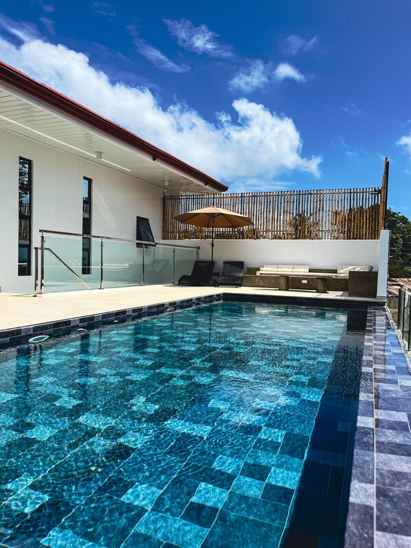 Outdoor pool - Go Boutique Inn (Puerto Princesa)