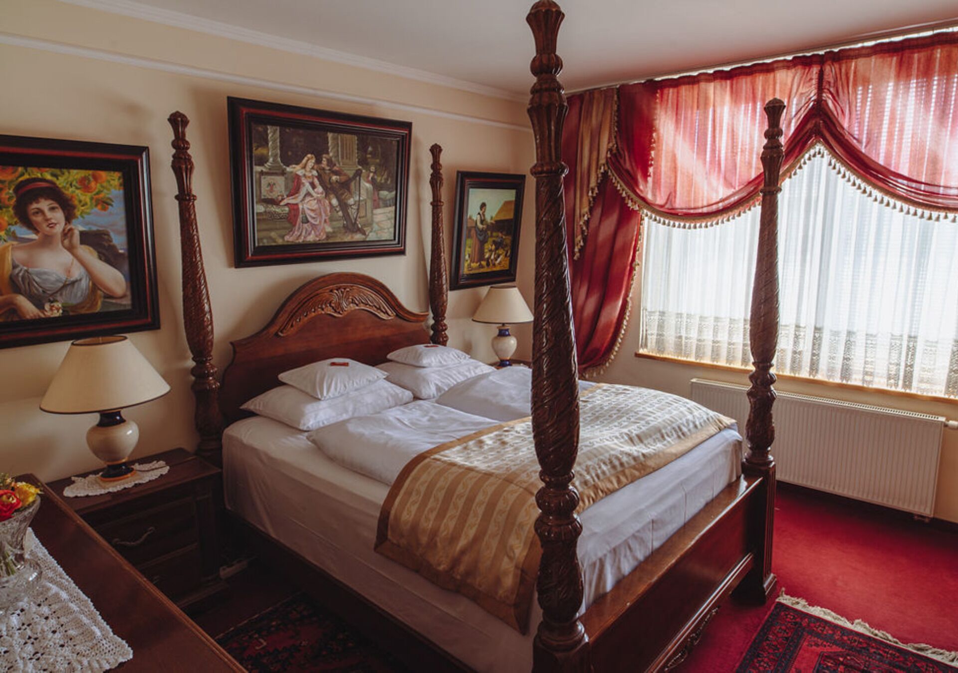 雙人房 | 高級寢具、羽絨被、客房內保險箱、書桌