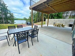 Outdoor dining - Curt's Cabin on Butternut (Butternut)