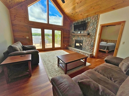 Curt's Cabin on Butternut