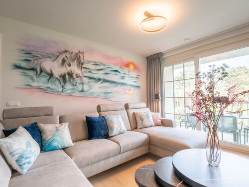 Whispering Waves with 2 parkings by Interhome