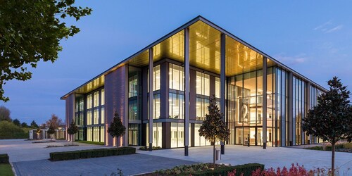 Centrl Watford 2 bedroom Grnd Flr Apt with Parking