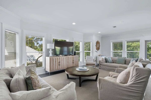 Smart TV, offices - 80 Blue Sky (Santa Rosa Beach)