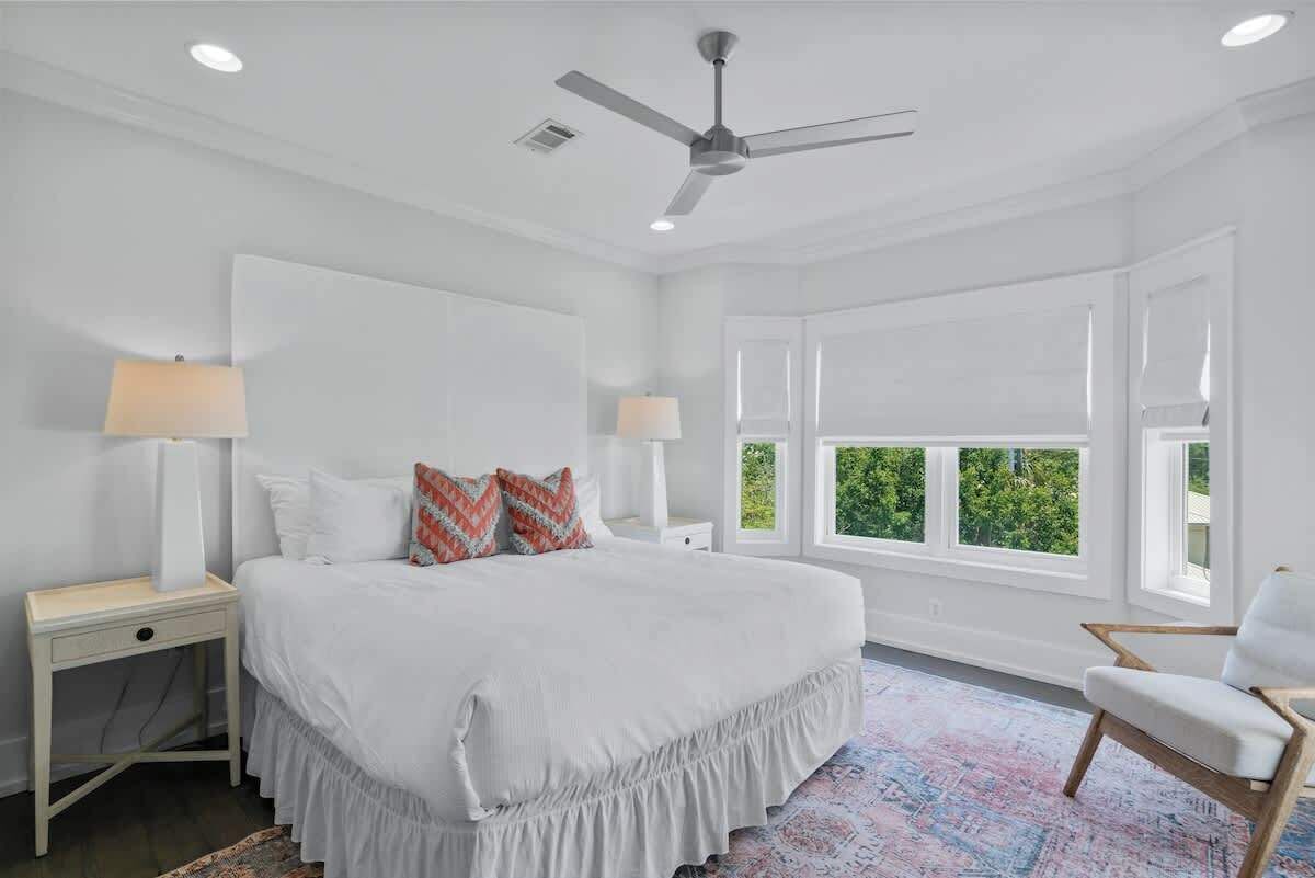 5 makuuhuonetta, ilmainen Wi-Fi, vuodevaatteet