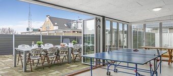"Clarabelle" - 1.2km from the sea by Interhome