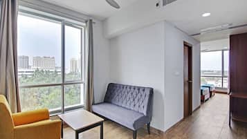 Habitación Deluxe | 1 habitación, escritorio, wifi gratis y ropa de cama