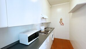Refrigerador y microondas 