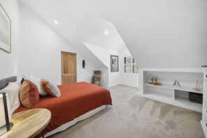 6 habitaciones, caja de seguridad en la habitación y escritorio 