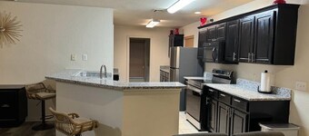 Saegert Ranch Oasis: 4BR/2.5BA