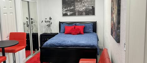1 bedroom, iron/ironing board, WiFi, bed sheets