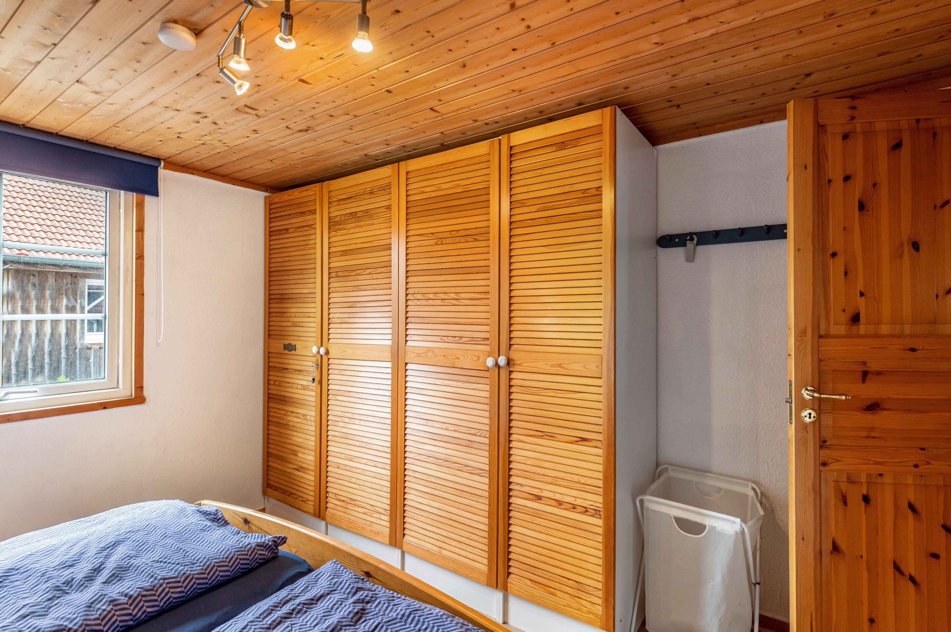 3 bedrooms, iron/ironing board, free WiFi