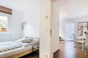 1 bedroom, bed sheets - Apartment 'Ferienwohnung Inzigkofen Donautal' (Inzigkofen)
