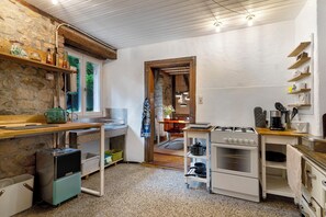 Kühlschrank, Herdplatte, Geschirrspüler