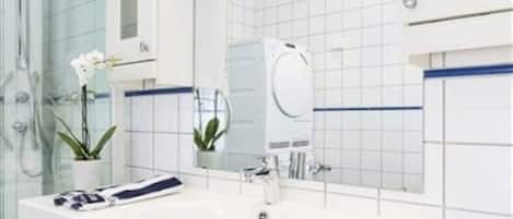 Articles de toilette écologiques, sÚche-cheveux, serviettes fournies
