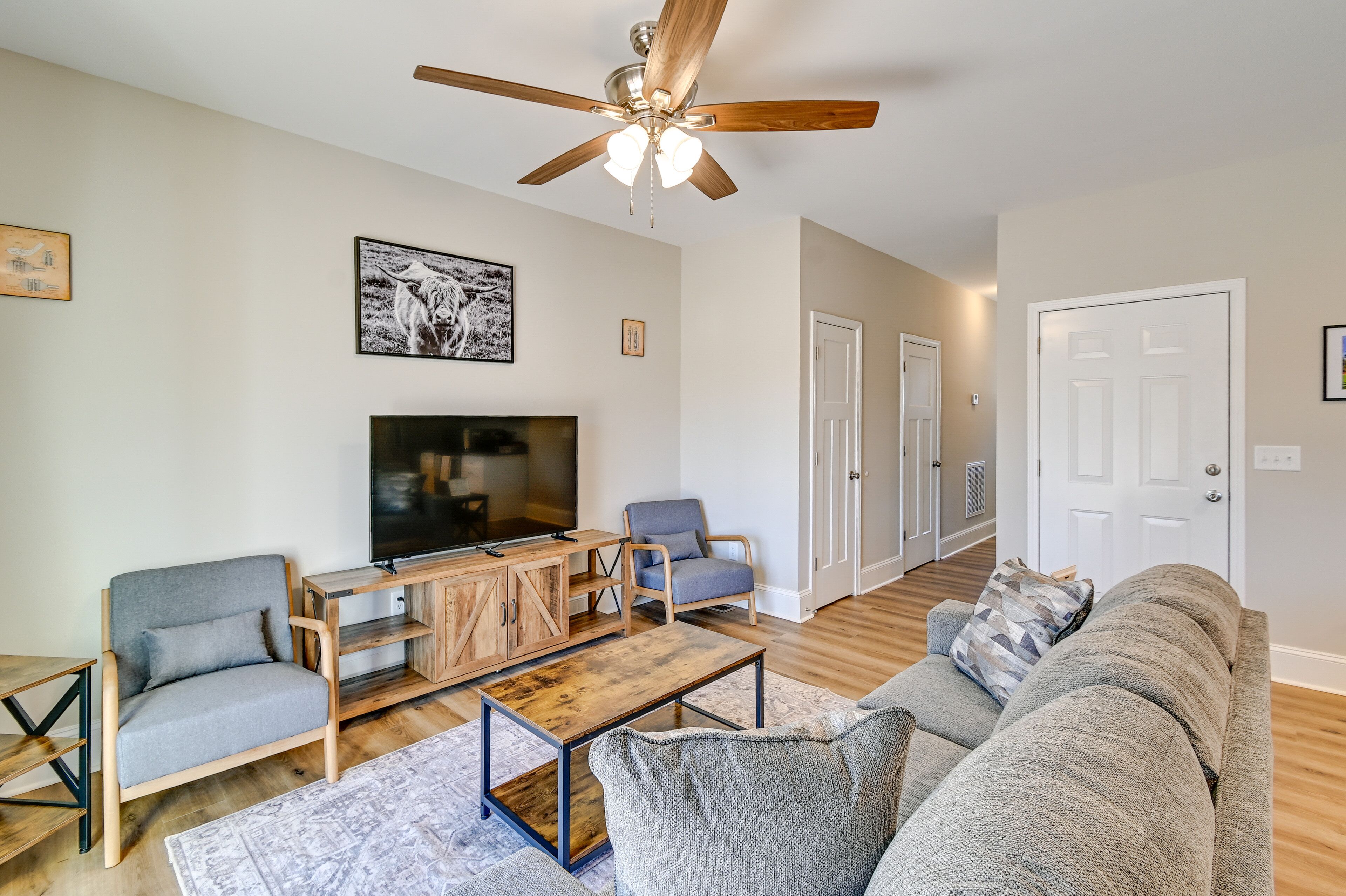 Aberdeen Townhome ~ 2 Mi to Dtwn Southern Pines!