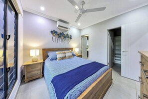 3 bedrooms, iron/ironing board, free WiFi, bed sheets - A modern family friendly home in a quiet, leafy suburb, with 3 bedrooms and 2 bathrooms (Zuccoli)