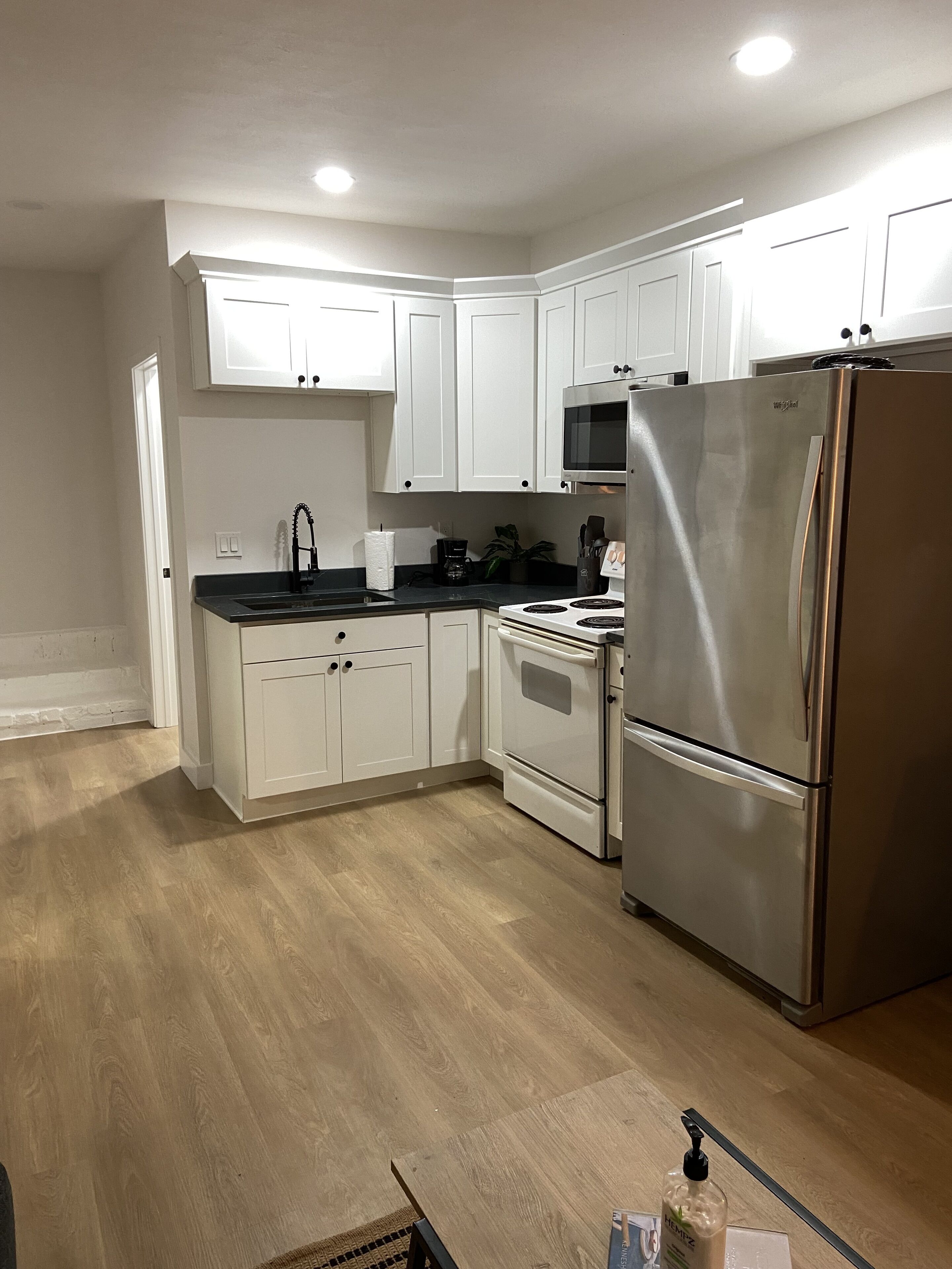 Newly Remodeled! Cozy MIL unit in Kent WA