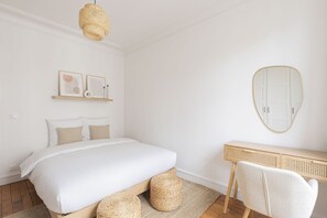 1 chambre, fer et planche à repasser, lit parapluie, Wi-Fi