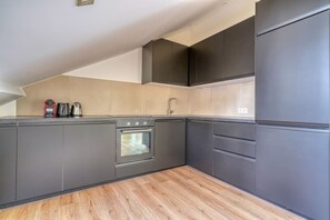 Køleskab, mikrobølgeovn, ovn, opvaskemaskine