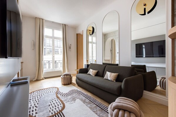 TV - Luxueuse Suite # 2 Chambres # Wagram # Paris 17 (Paris)
