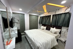 Deluxe Double Room, City View