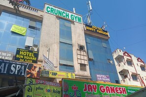 Exterior - Hotel Bhavya Mansion (Ahmedabad)