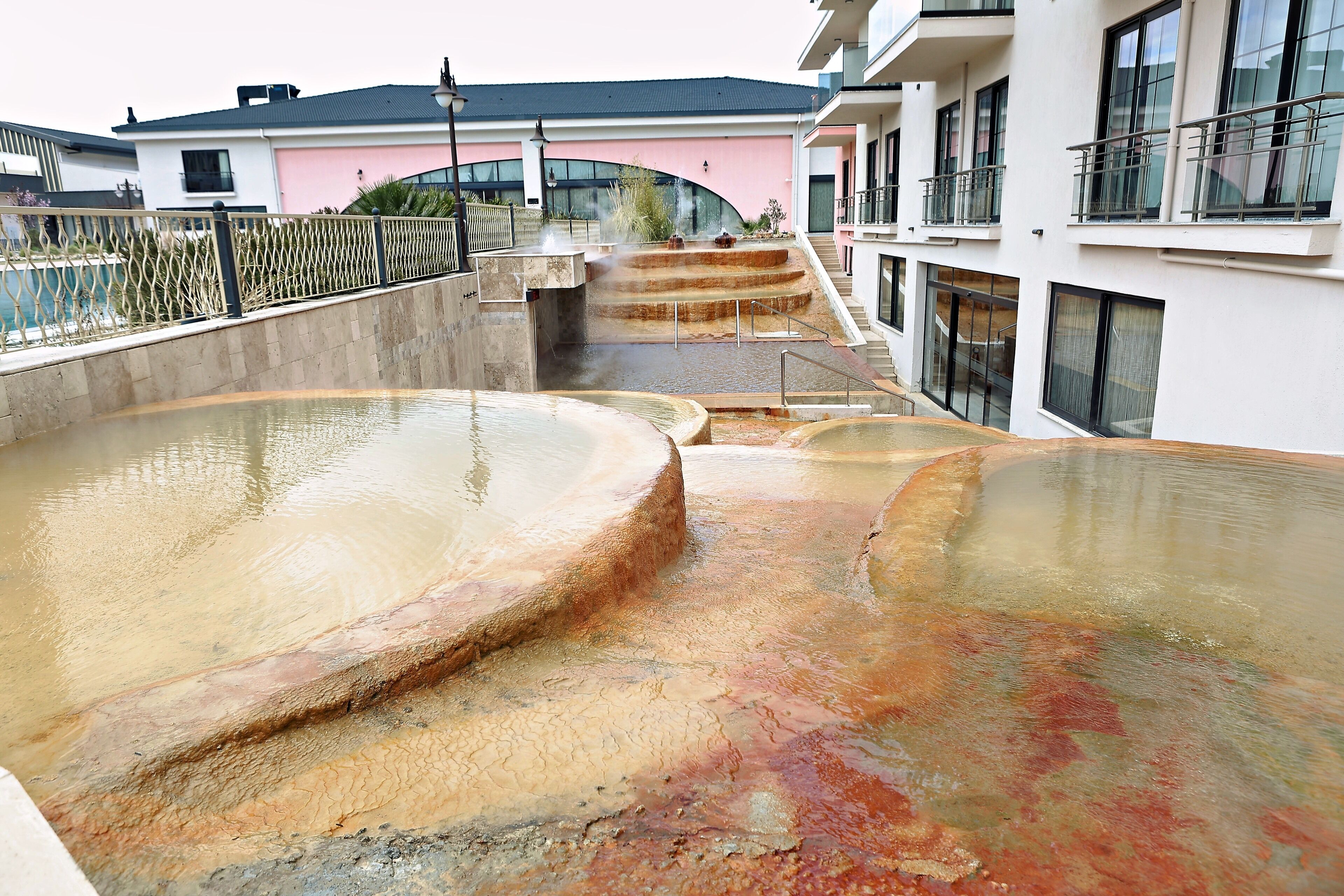 室内游泳池，室外游泳池