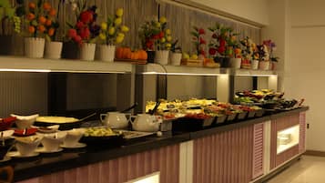 Desayuno bufé gratuito y diario