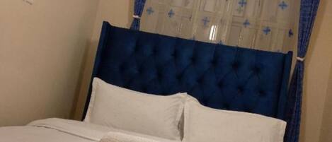 1 chambre, fer et planche à repasser, Wi-Fi, draps fournis