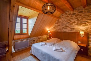 3 camere, ferro/asse da stiro, Wi-Fi gratuito