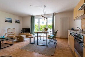 Kühlschrank, Ofen, Herdplatte, Geschirrspüler