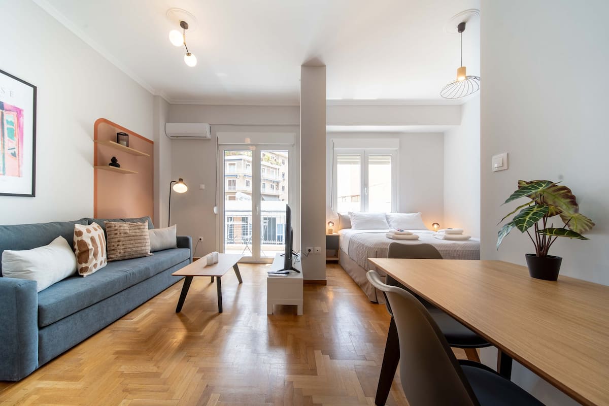 Comfort Apartment, 2 Bedrooms, Non Smoking, Kitchen | Living area