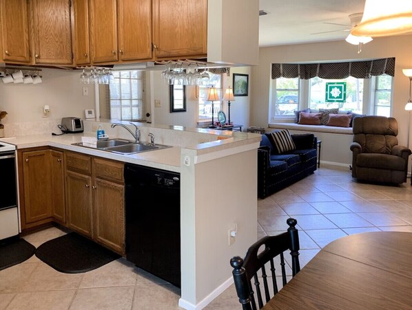 Fridge, microwave, oven, stovetop - Oak Haven Getaway - Charming 2br Home in `Old Rockport` (Rockport)