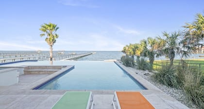 La Ventana de Esperanza - Lux Bayfront Villa