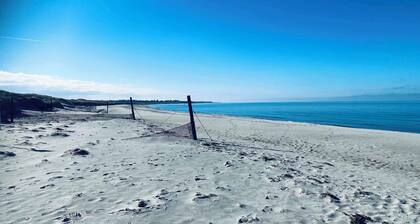 Cottage with 400 m to the water and the marina.