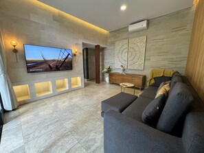 Smart TV - Ocean view villa Bima 2 bedroom with kids pool  (Bali)