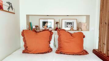 1 slaapkamer, een strijkplank/strijkijzer, reisbedje, wifi