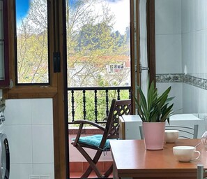 Dining - Tranquilo y Espacioso - Marindia 35801 (Villaverde de Pontones)