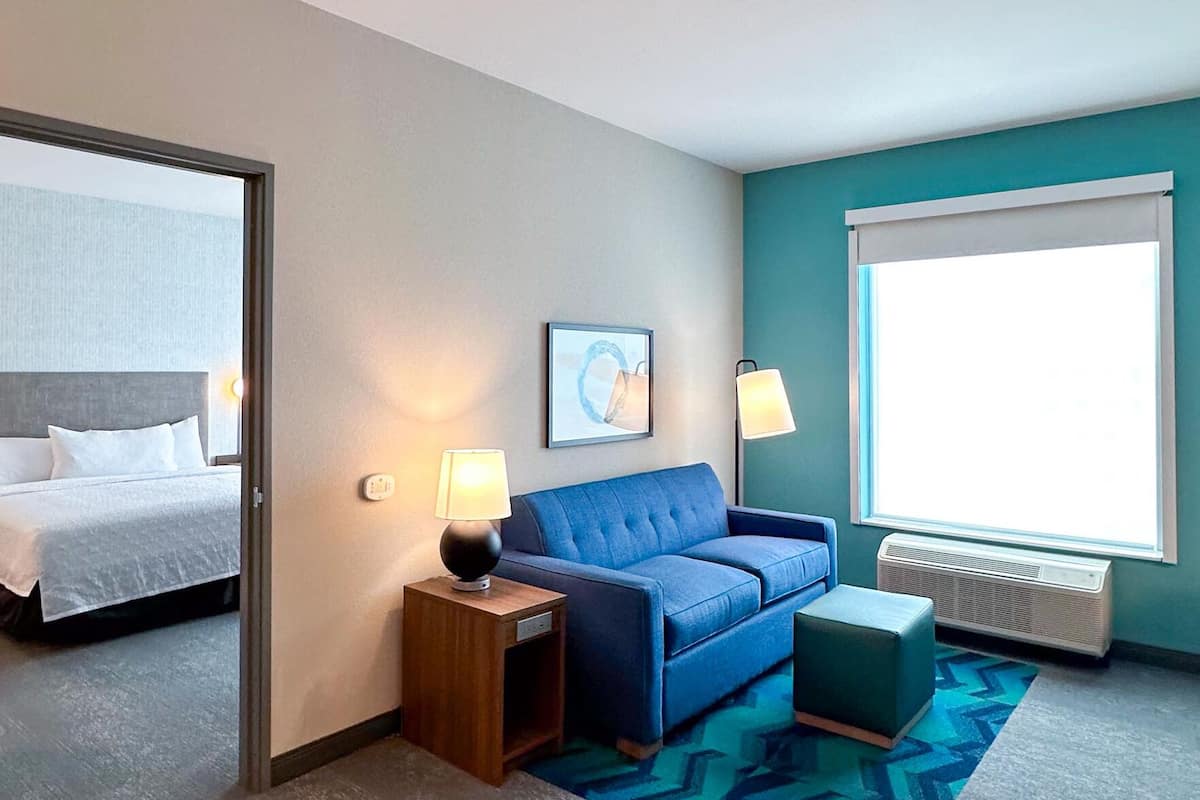 Studio, 1 Katil Raja (King), Accessible (Roll-In Shower) | Ruang kerja komputer riba, Wi-fi percuma, cadar katil